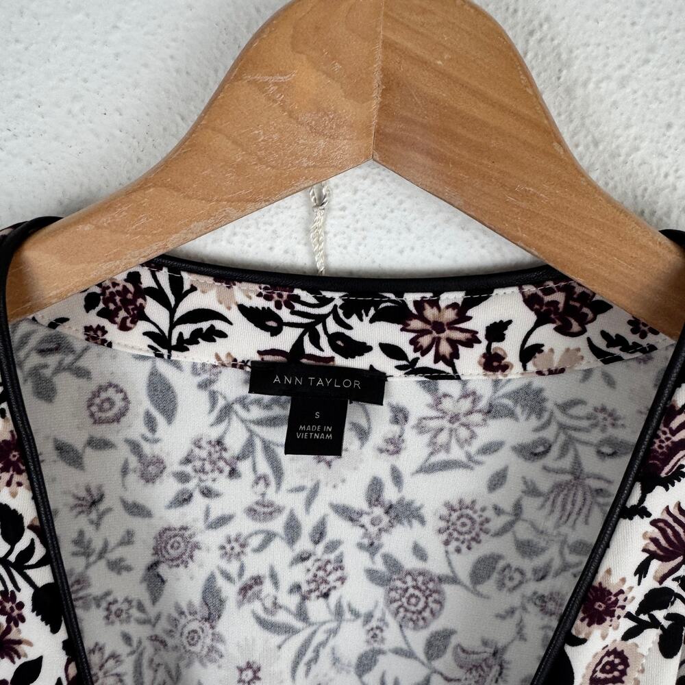 Ann Taylor Black and White Floral Wrap Dress - Picture 4 of 6